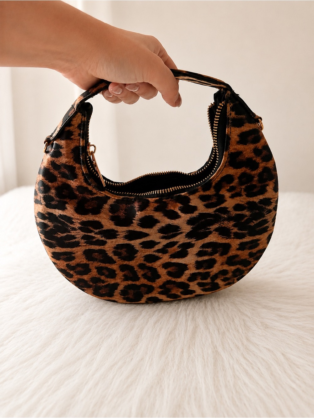 Leopard Print Bag ๐ค๐ - Picture 3 of 3